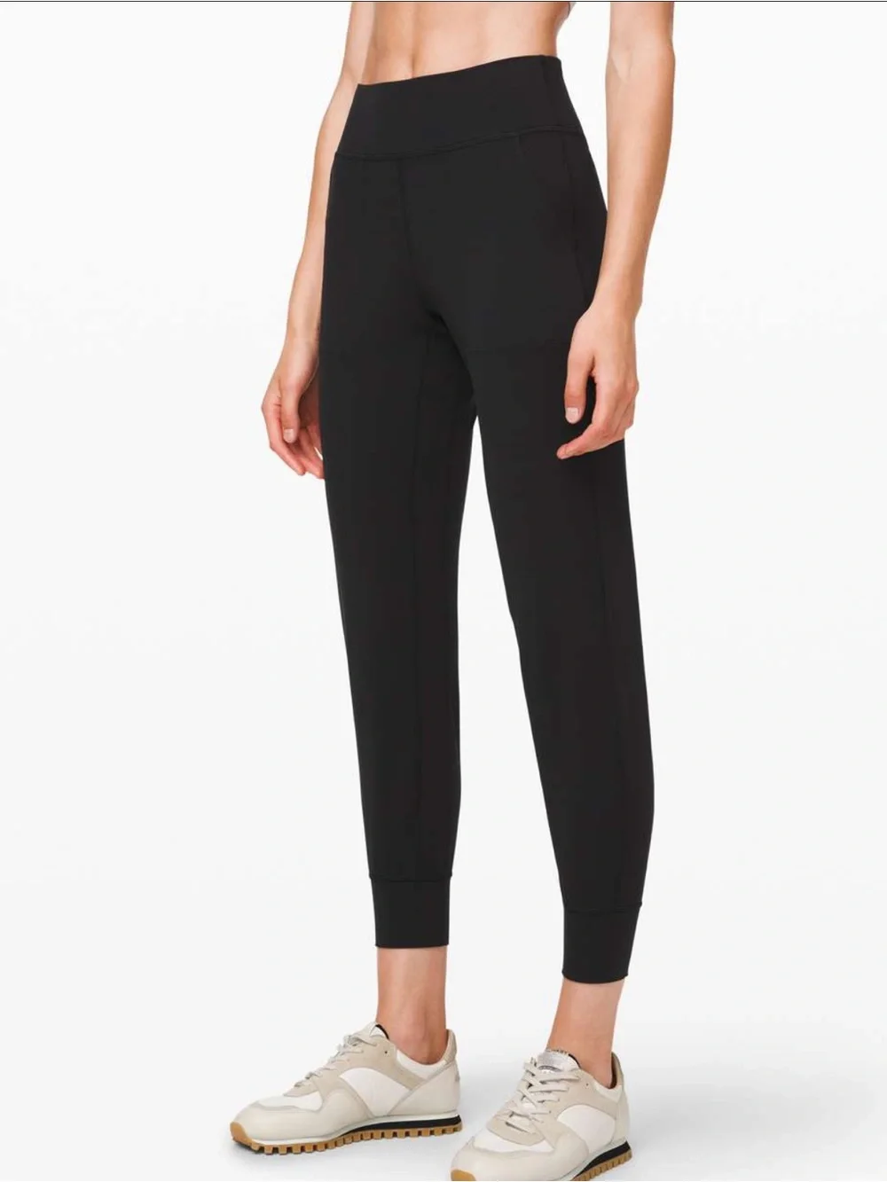 Lululemon black align joggers size 6 with pockets